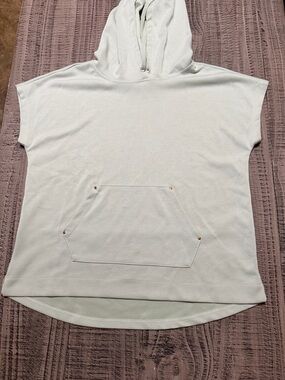 Tahari Elie Mint Green Hooded Short-Sleeve Pullover